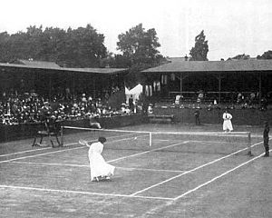 350px-London_1908_Lawn-Tennis_WomensSingle